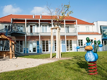 Der FRÖBEL-Betriebskindergarten SKW Piesteritz mit seinem schönen Außengelände
